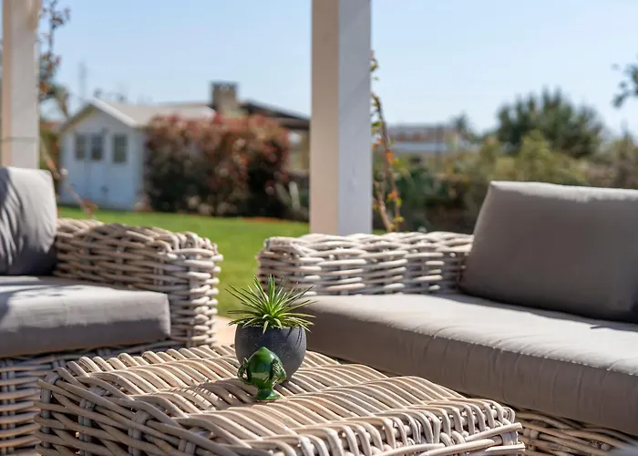 Lucia - Exclusive Private Pool فيلة