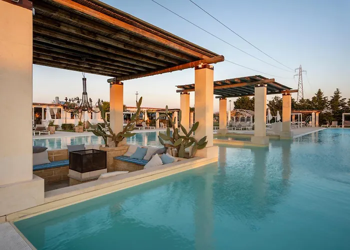 Lucia - Exclusive Private Pool فيلة