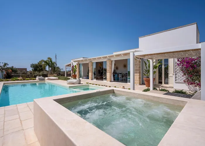 Lucia - Exclusive Private Pool فيلة