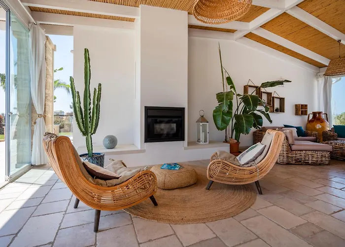 Lucia - Exclusive Private Pool فيلة